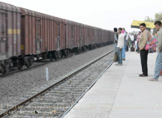 भारतीय रेल्वेचा ऑक्टोबर महिन्यातही मालवाहतुकीच्या माध्यमातून कमाई आणि लोडिंगच्या बाबतीतील उच्च वेग कायम