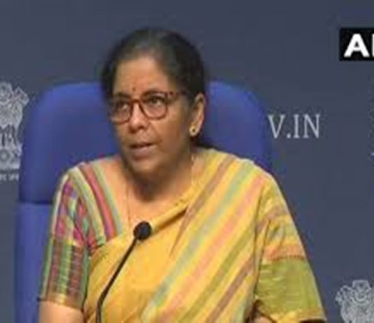 जीएसटी भरण्यासाठीची मुदत वाढवण्याची कर संघटना आणि व्यापाऱ्यांची मागणी