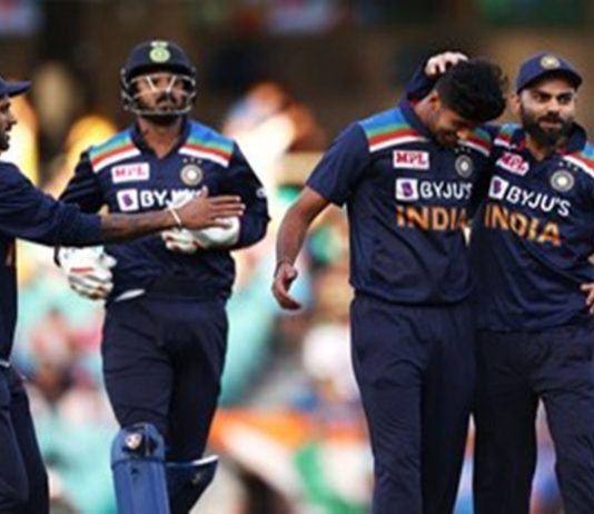 भारत ऑस्ट्रेलिया दरम्यान वीस षटकांच्या मालिकेतल्या अंतिम सामन्याला सिडनीत सुरुवात