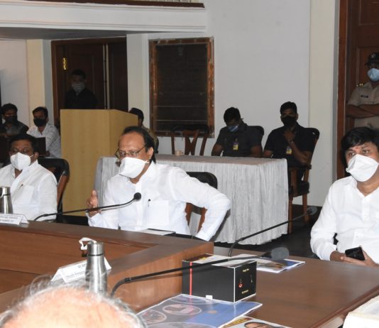 उपमुख्यमंत्री अजित पवार यांनी घेतला कोरोना सद्यस्थिती व उपाययोजनांचा आढावा