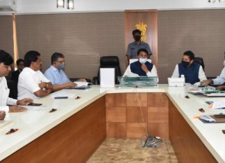 राष्ट्रीय ग्रामीण आरोग्य अभियान कर्मचाऱ्यांचे नियमित शासन सेवेत समायोजन करण्याबाबत कार्यवाही करा