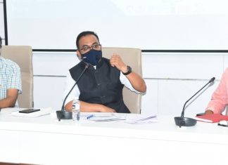 लसीकरण प्रक्रिया सुरळीत पार पाडण्याच्या जिल्हाधिकारी डॉ. राजेश देशमुख यांच्या सूचना