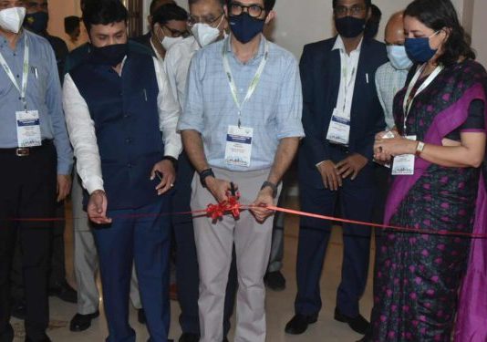 राज्यात इलेक्ट्रिक वाहनांच्या वापरासोबतच हरित उर्जानिर्मितीस चालना देणार – पर्यावरणमंत्री आदित्य ठाकरे