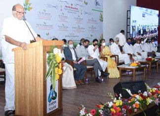 बाजारपेठेच्या मागणीनुसार शेतकऱ्यांनी डाळी आणि फळपिकांचे उत्पादन घ्यायला हवे- शरद पवार