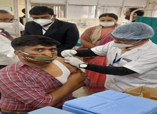 राज्यात २९० केंद्रांवर २४ हजार २८२ आरोग्य कर्मचाऱ्यांचं लसीकरण पूर्ण