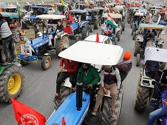 शेतकरी संघटनांना काही अटींवर प्रजासत्ताक दिनी ट्रॅक्टर यात्रा काढण्याची परवानगी