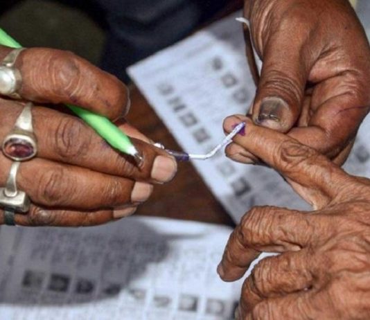 मतदानाचा हक्क बजावण्याकरिता मतदानाच्या दिवशी सुट्टी अथवा 2 तास सवलत