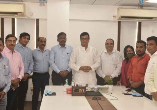 महसूलमंत्री बाळासाहेब थोरात यांच्याकडून मंत्रालय आणि विधिमंडळ वार्ताहर संघाच्या नूतन कार्यकारिणीचे अभिनंदन