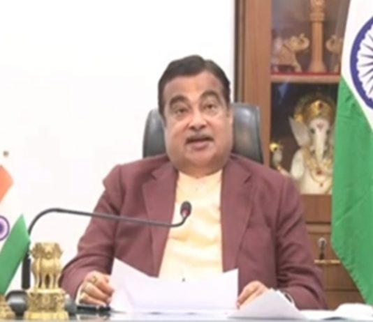 देशात रस्त्यांवर होणाऱ्या दुर्घटना-अपघातांबद्दल गडकरी यांनी केली चिंता व्यक्त