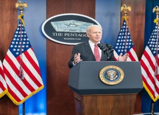 ज्यो बायडन यांनी मेक्सिको सीमेवर भिंत बांधण्यासाठीचा निधी रोखला