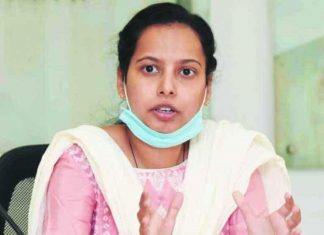 कबड्डी, खो-खो, मल्लखांब इत्यादी देशी खेळांसाठीची मैदानं विकसित करावीत – अदिती तटकरे