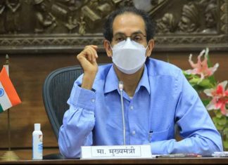 मुख्यमंत्री यांच्याकडून जळगाव दुर्घटनेतल्या मृतांच्या कुटुंबांना प्रत्येकी २ लाखांची तातडीची मदत जाहीर