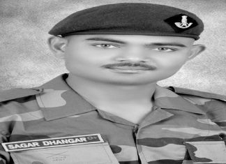 जळगाव जिल्ह्यातले शहीद जवान सागर धनगर यांच्या पार्थिवावर तांबोळे या त्यांच्या मूळ गावी शासकीय इतमामात अंत्यसंस्कार