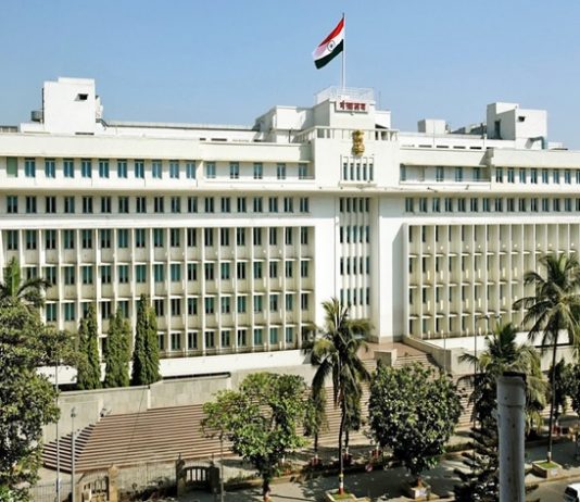 मंत्रालयातल्या कार्यालयीन वेळा दोन पाळ्यांमधे, तसंच घरुन काम करण्यासंदर्भात तात्काळ नियोजन करा – मुख्यमंत्री