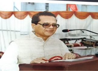 राज्य सरकारी कर्मचारी मध्यवर्ती संघटनेचे माजी सरचिटणीस र. ग. कर्णिक यांचं वृद्धापकाळानं निधन