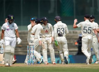 चेन्नई येथे झालेल्या पहिल्या कसोटी क्रिकेट सामन्यात भारताचा इंग्लंडकडून २२७ धावांनी पराभव