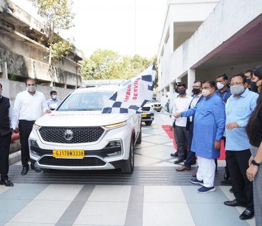 एमजी इंडियाद्वारे नांगिया स्पेश्यालिटी हॉस्पिटलला पाच हेक्टर अँम्ब्युलन्स दान