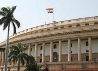 चार दिवसांच्या सुट्टीनंतर राज्यसभा आणि लोकसभेचं कामकाज सुरु