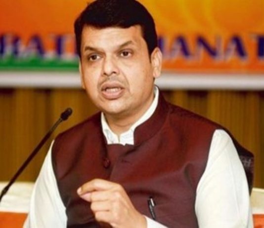 गृहमंत्री अनिल देशमुख यांनी तात्काळ राजीनामा द्यावा – देवेंद्र फडनवीस