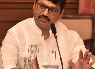 अनुदानित दिव्यांग शाळेतील शिक्षक व शिक्षकेतर कर्मचाऱ्यांना सातवा वेतन आयोग लागू – सामाजिक न्यायमंत्री धनंजय मुंडे