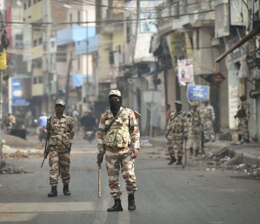 राजधानी दिल्लीमध्ये आज मध्यरात्रीपासून आठवडाभर टाळेबंदी