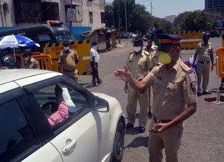 महाराष्ट्रात कडक निर्बंध लागू