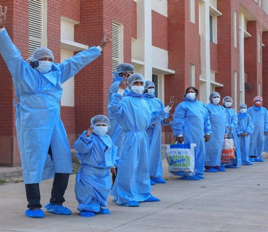 देशात काल ३ लाख २३ हजार १४४ नव्या रुग्णांची नोंद