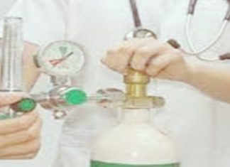 ऑक्सिजनचा अपव्यय टाळण्यासाठी रुग्णालयांमध्ये वेगळ्या ऑक्सिजन परिचारिका नेमण्याची गरज – आरोग्य मंत्री