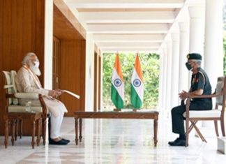 प्रधानमंत्री नरेंद्र मोदी यांनी घेतला कोविड नियंत्रणासाठी लष्कराच्या तयारीचा आढावा