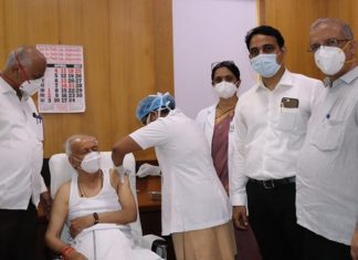 राज्यपाल भगतसिंह कोश्यारी यांनी घेतला कोरोना प्रतिबंधक लसीचा दुसरा डोस