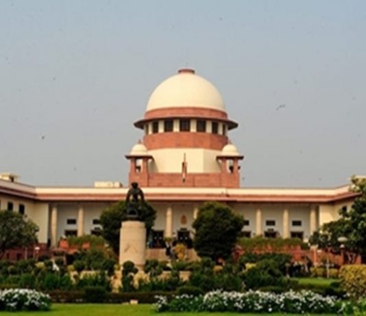 मराठा आरक्षणासंबंधीच्या निकालाचा फेरविचार करण्याची मागणी करणारी याचिका केंद्र सरकारकडून सर्वोच्च न्यायालयात दाखल