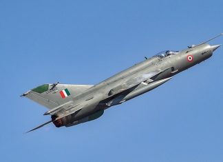 पंजाबमध्ये भारतीय हवाई दलाचं मिग-२१ विमान कोसळले