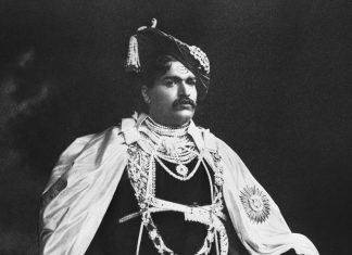 राजर्षीं शाहूंचे कार्य, विचार दिशादर्शक; मुख्यमंत्री उद्धव ठाकरे यांचे राजर्षी छत्रपती शाहू महाराज यांना पुण्यतिथीनिमित्त अभिवादन