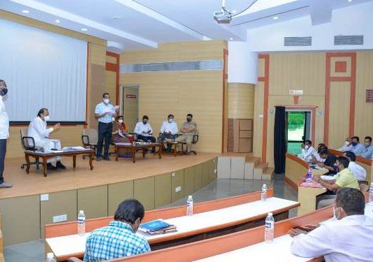 कोरोना रूग्णसंख्या आटोक्यात आणण्यासाठी शर्थीचे प्रयत्न करा – उपमुख्यमंत्री अजित पवार