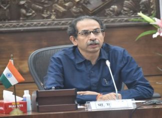 नियमितपणे कर्ज फेडणाऱ्या शेतकऱ्यांना ३ लाख रुपयांपर्यत बिनव्याजी कर्ज देण्याचा राज्य सरकारचा निर्णय