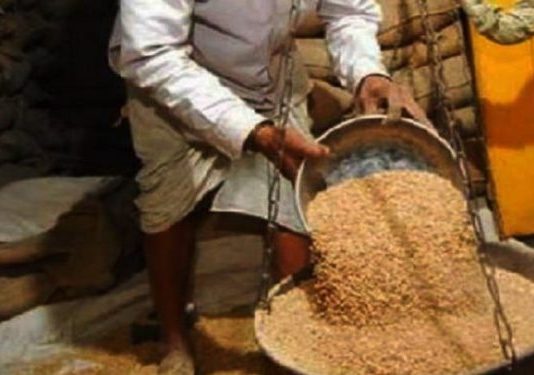 उत्तर प्रदेशात मोफत शिधा वाटप