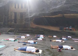 राज्यातही आंतरराष्ट्रीय योग दिन उत्साहात पण कोरोना प्रतिबंधक नियम पाळून साजरा