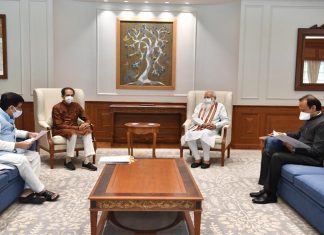 मुख्यमंत्री आणि प्रधानमंत्री यांच्यात राज्यांच्या प्रमुख मुद्द्यांवर चर्चा