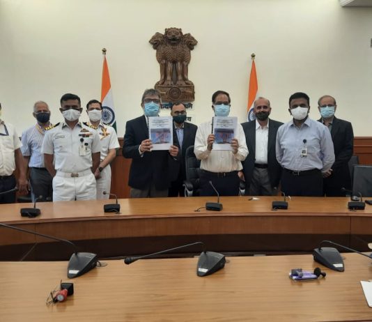 भारतीय नौदल आणि भारतीय तटरक्षक दलांसाठी विमानतळ टेहळणी करणाऱ्या 11 रडार्सच्या खरेदीचा संरक्षण मंत्रालयाने केला करार