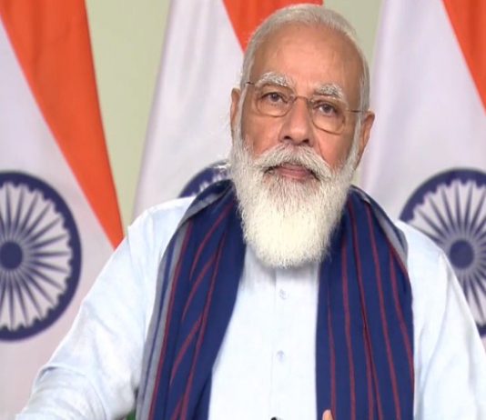 प्रधानमंत्री नरेंद्र मोदी आणि राष्ट्रवादी काँग्रेसचे अध्यक्ष शरद पवार यांच्यात नवी दिल्ली येथे चर्चा