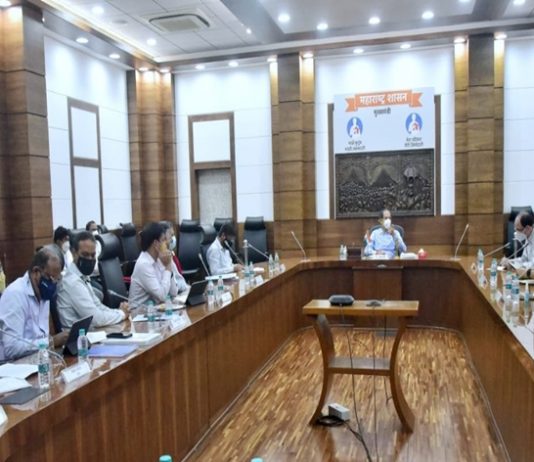 पूरग्रस्त भागातली रस्ता, वीज, पाणी पुरवठा लवकरात लवकर पूर्ववत करण्याचे मुख्यमंत्र्यांचे आदेश