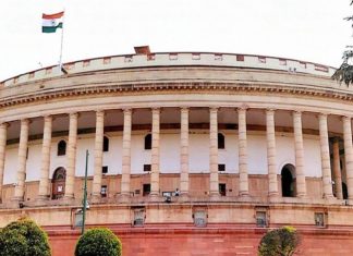 पेगासिस हेरगिरी आणि इतर मुद्यांवरून झालेल्या गदारोळामुळे संसदेच्या दोन्ही सभागृहांचं तहकूब