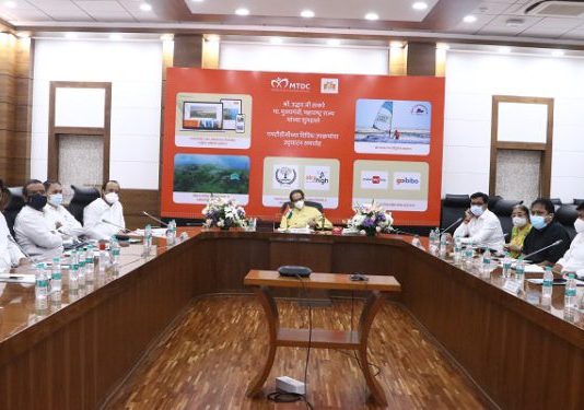 संगीत महाविद्यालयाचे काम आंतरराष्ट्रीय दर्जाचे असावे – मुख्यमंत्री