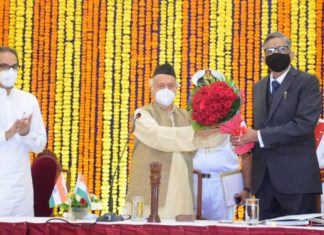 राज्याचे लोकायुक्त म्हणून निवृत्त न्यायमूर्ती विद्यासागर मुरलीधर कानडे यांचा शपथविधी