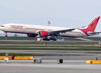 अफगाणिस्तानमधून १२९ प्रवाशांना घेऊन एयर इंडियाचं विमान नवी दिल्लीत परतलं