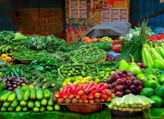 पुण्यातील हॉटेल व्यवसाय सुरु झाल्याने भाजीपाला आणि फळांच्या विक्रीत २० ते २५ टक्के वाढ