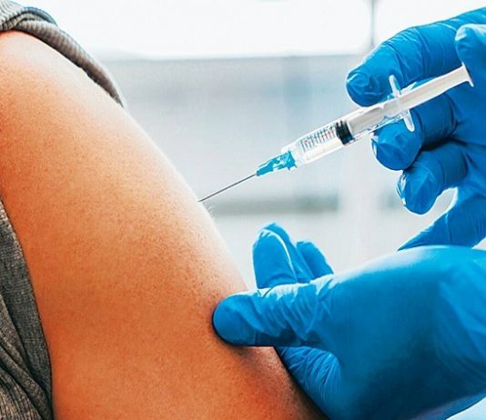 देशात कोविड प्रतिबंधक लसीकरण मोहिमेनं ओलांडला ६१ कोटी मात्रांचा टप्पा