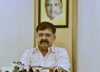 रखडलेले पुनर्विकास प्रकल्प ताब्यात घेऊन झोपडपट्टी पुनर्वसन प्राधिकरण स्वत: विकसित करणार – गृहनिर्माणमंत्री डॉ.जितेंद्र आव्हाड