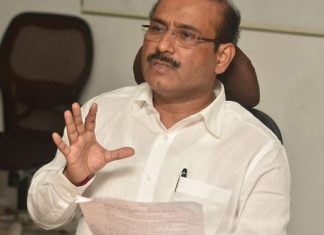 कोरोनाच्या संभाव्य तिसऱ्या लाटेला रोखण्याच्या पूर्वतयारीचा आरोग्यमंत्री व अन्न,औषध प्रशासन मंत्र्यांनी घेतला आढावा