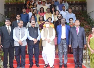 राज्यस्तरीय उत्कृष्ट युवा संस्था पुरस्कार राज्यपालांच्या हस्ते प्रदान